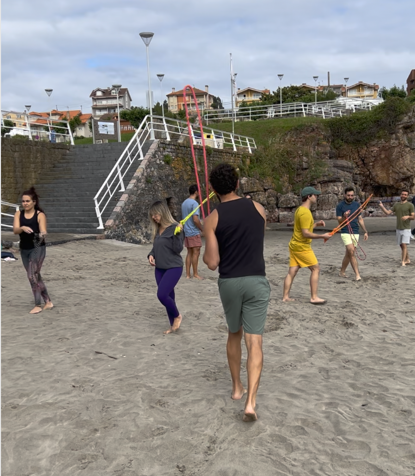 Reto Aut Surf 2024 con los protas haciendo rope flow